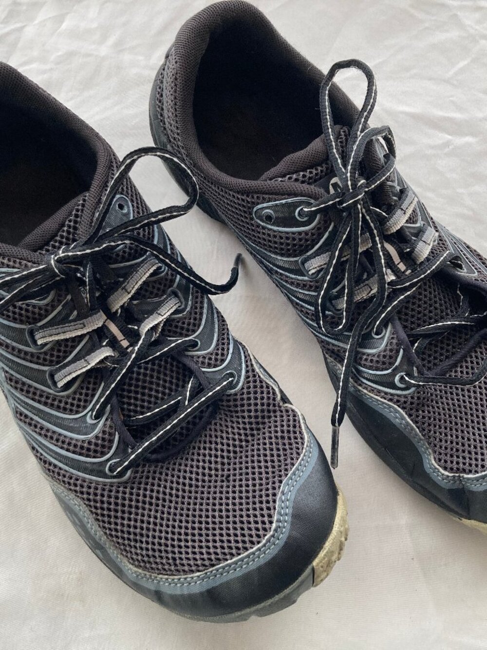 Merrell Mens Hiking Shoes Black Gray Size 10.5